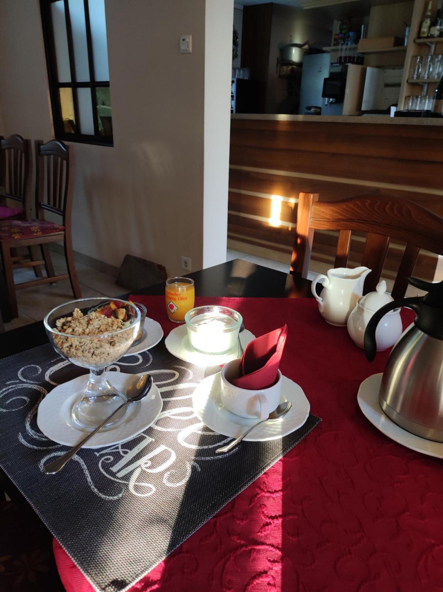 Cafe Im Hof- Bed & Breakfast Streufdorf Kültér fotó