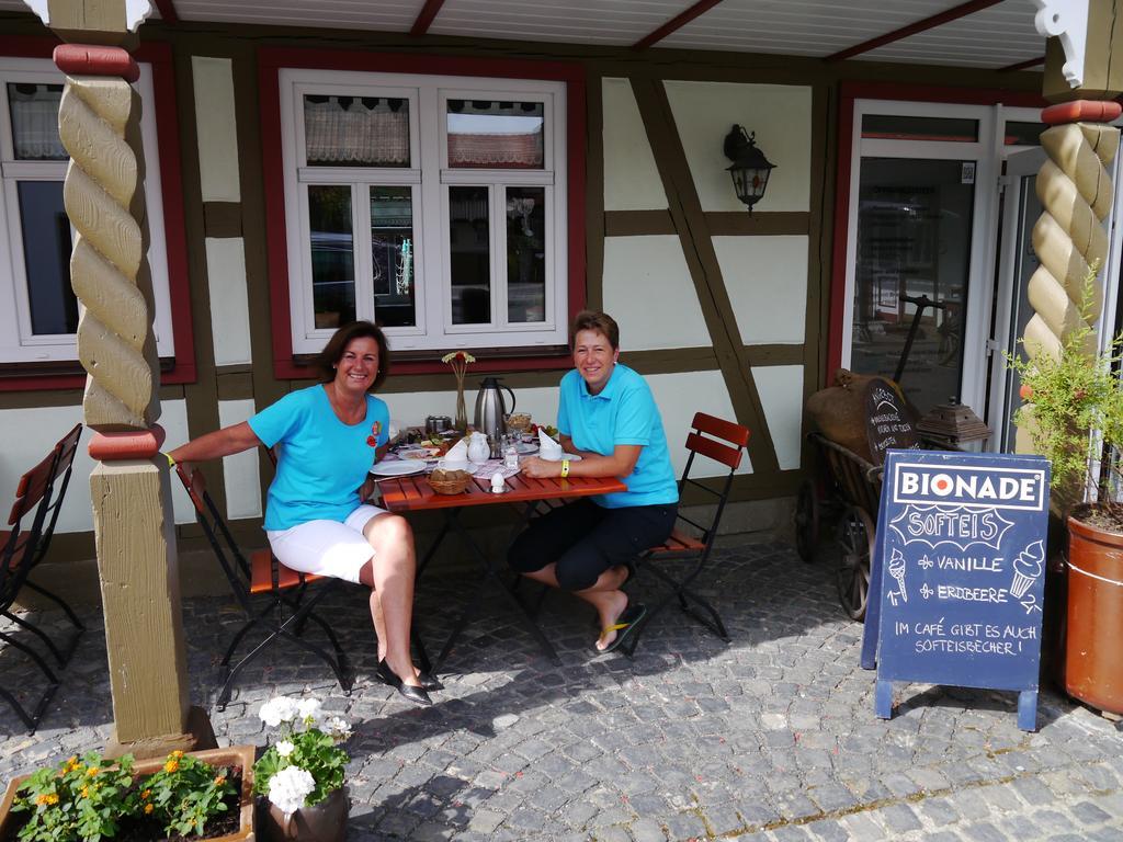 Cafe Im Hof- Bed & Breakfast Streufdorf Kültér fotó