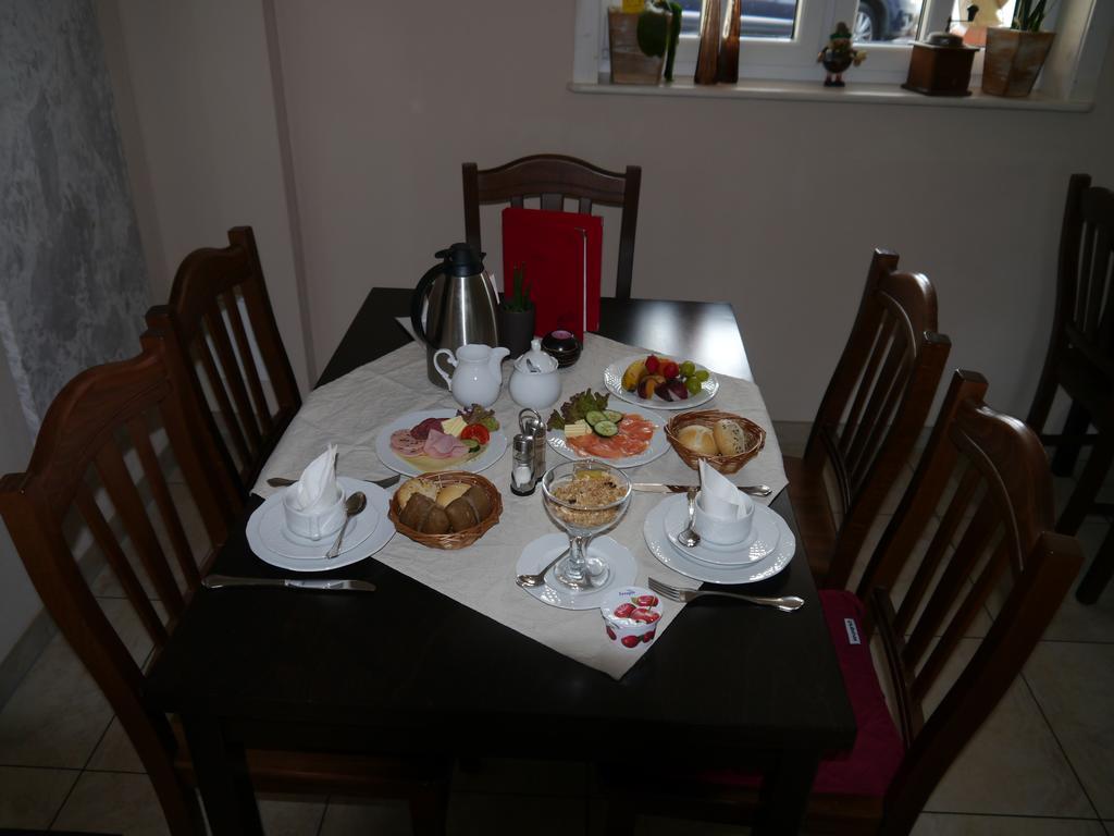 Cafe Im Hof- Bed & Breakfast Streufdorf Kültér fotó